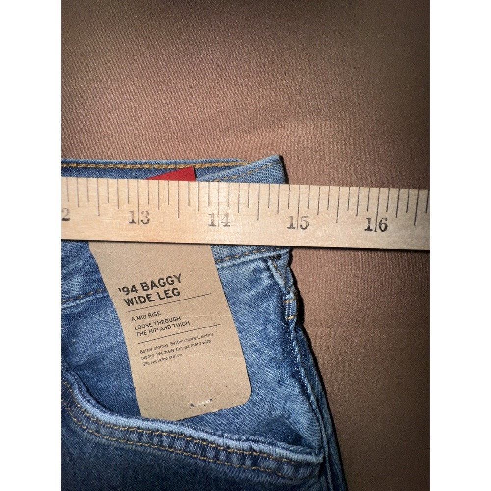 Levis '94 Baggy Wide Leg Jeans Womens 28x30 Blue Denim Loose Mid Rise Light Wash - Picture 7 of 9